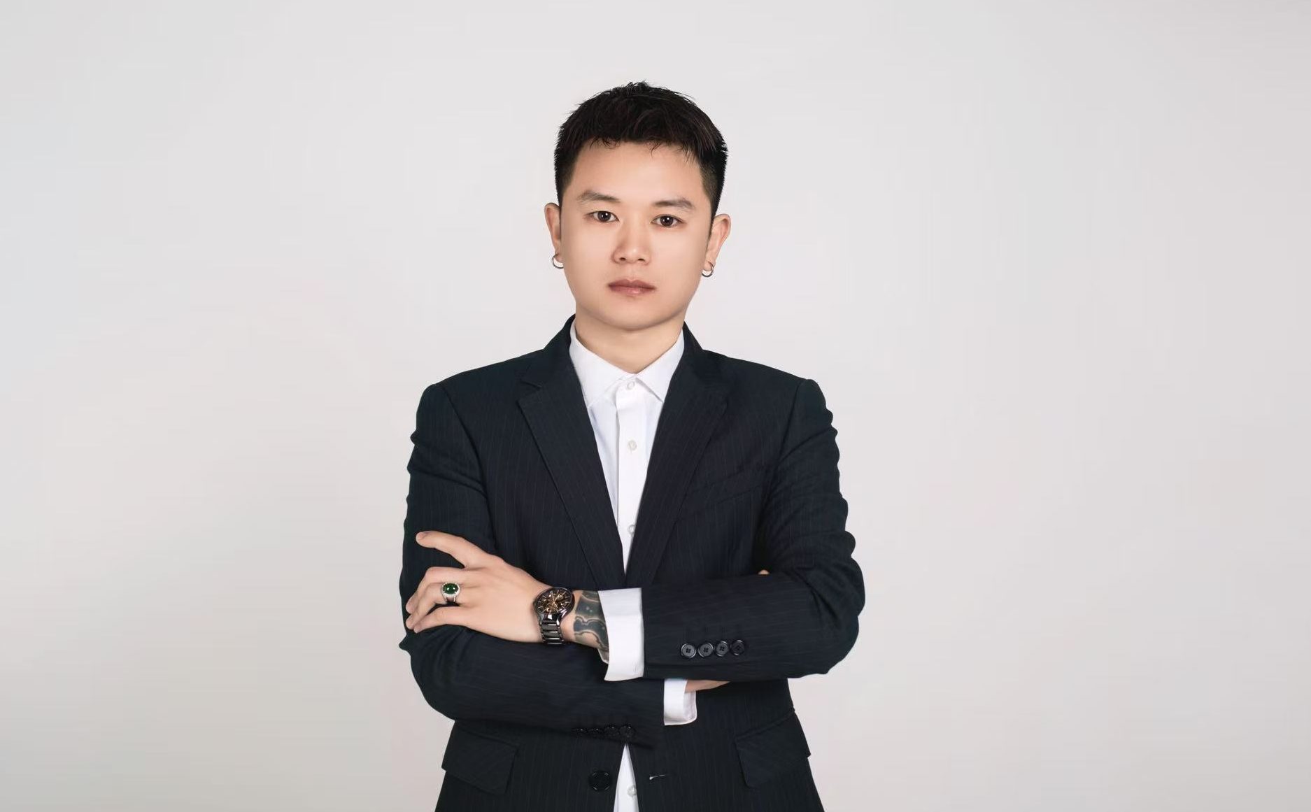 阿伟(翡翠主播)