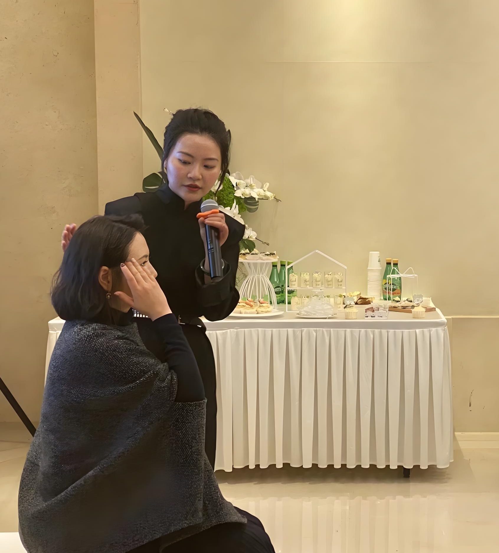 轩丽